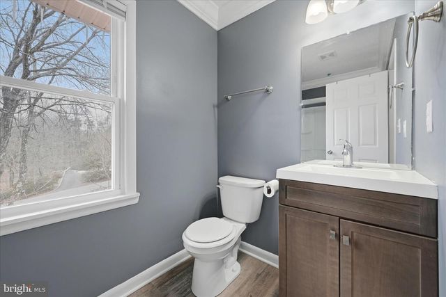 911 WALNUT DR, Fredericksburg, VA 22405