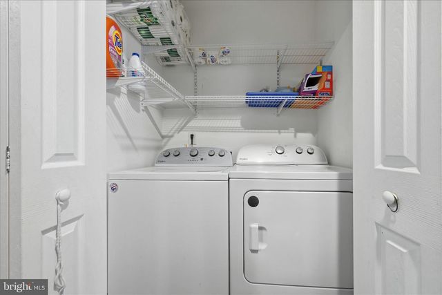 911 WALNUT DR, Fredericksburg, VA 22405