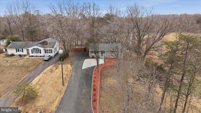 911 WALNUT DR, Fredericksburg, VA 22405