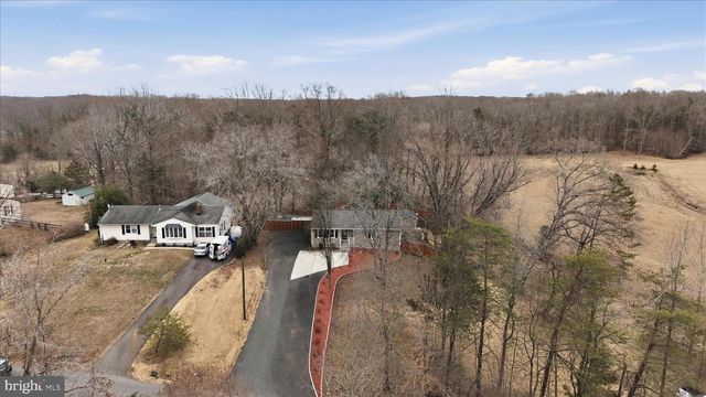 911 WALNUT DR, Fredericksburg, VA 22405