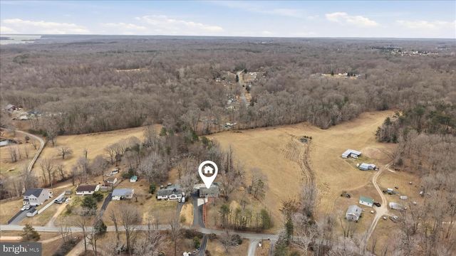 911 WALNUT DR, Fredericksburg, VA 22405