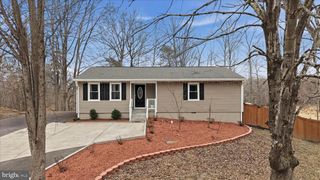 911 WALNUT DR, Fredericksburg, VA 22405