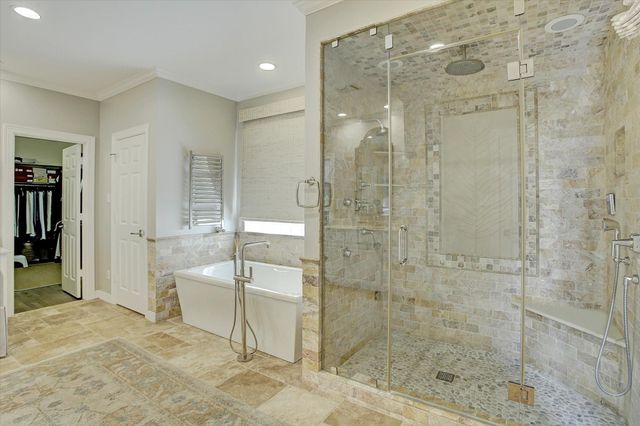 325 Park Laureate Drive, Houston, TX 77024