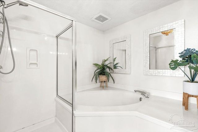 8575 Gulf Blvd 201, Navarre Beach, FL 32566