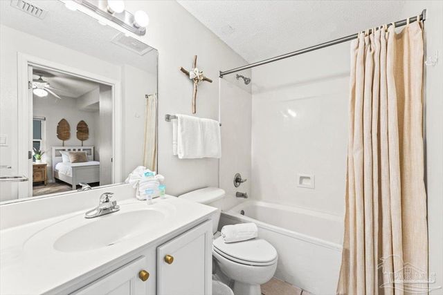 8575 Gulf Blvd 201, Navarre Beach, FL 32566