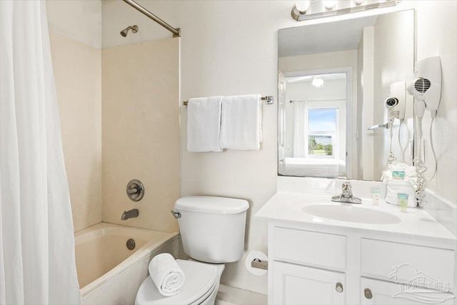 8575 Gulf Blvd 201, Navarre Beach, FL 32566