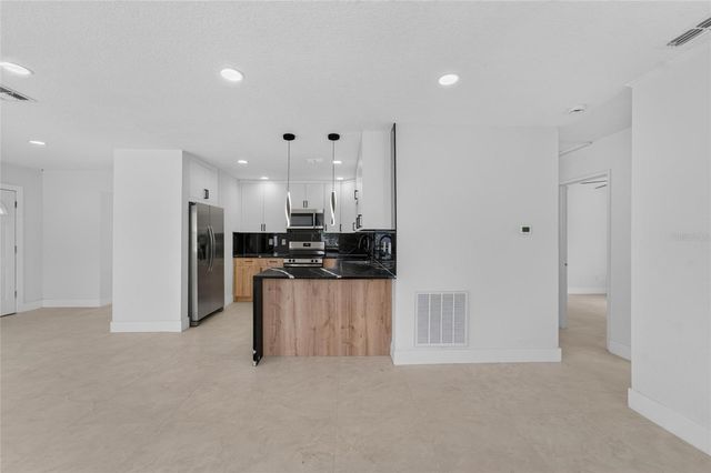 4711 W LAWN AVENUE, Tampa, FL 33611