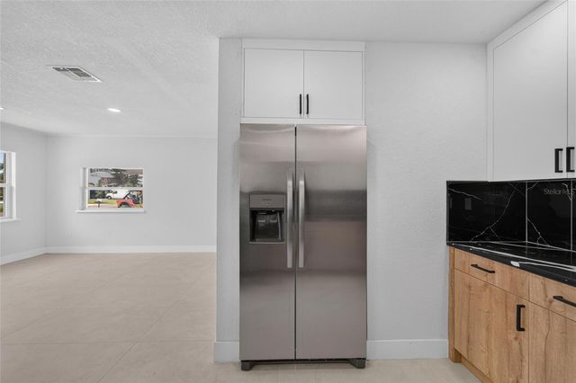 4711 W LAWN AVENUE, Tampa, FL 33611