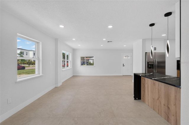 4711 W LAWN AVENUE, Tampa, FL 33611