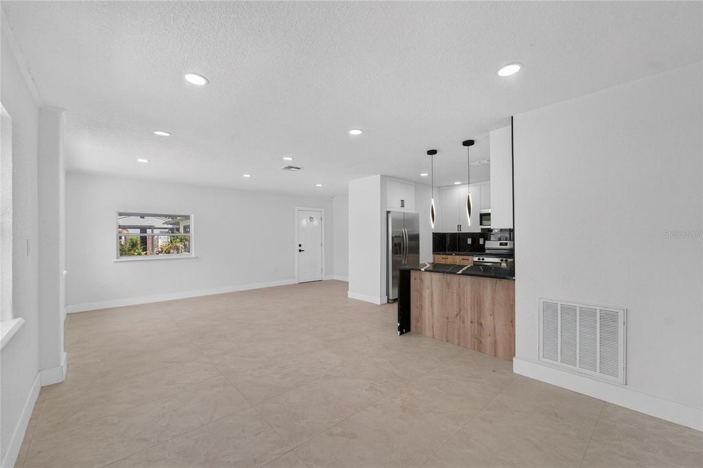 Image 11 of property listing at 4711 W LAWN AVENUE, Tampa, FL 33611
