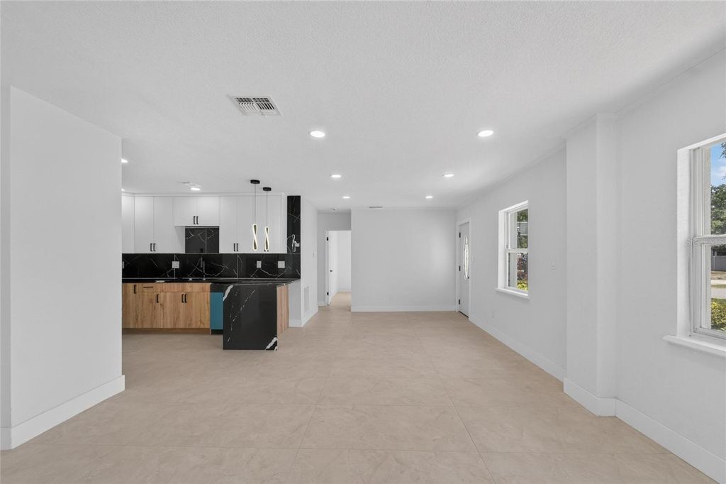 Image 13 of property listing at 4711 W LAWN AVENUE, Tampa, FL 33611