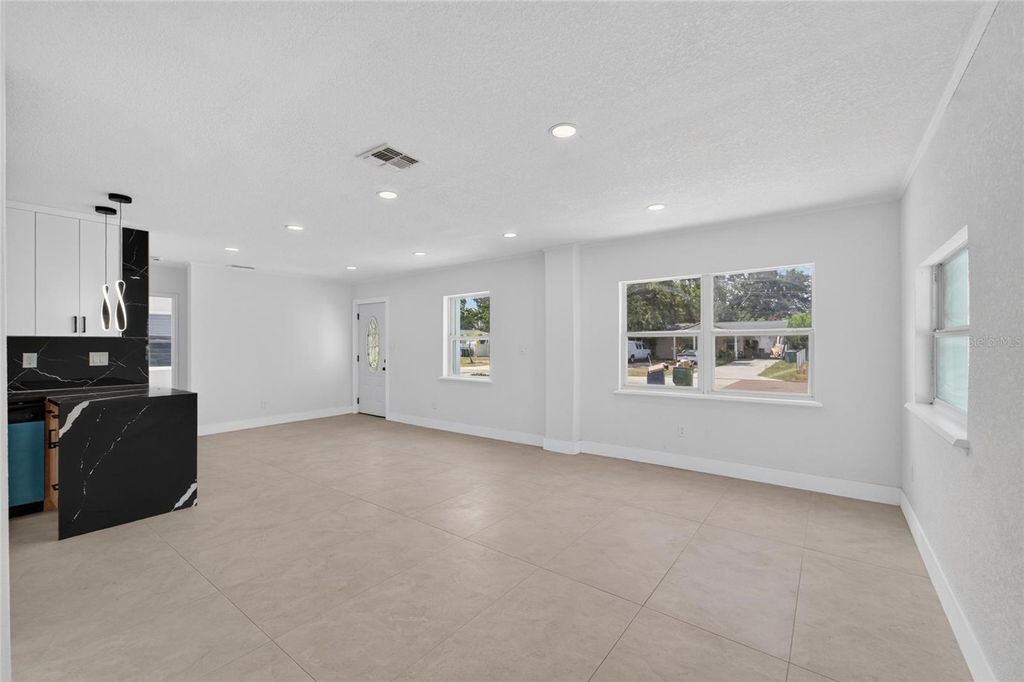 Image 22 of property listing at 4711 W LAWN AVENUE, Tampa, FL 33611