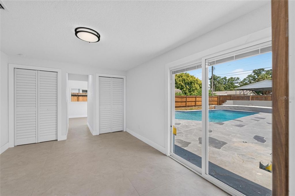 Image 27 of property listing at 4711 W LAWN AVENUE, Tampa, FL 33611
