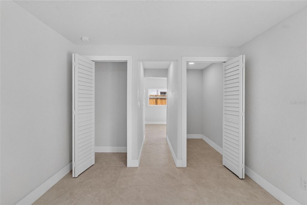 Image 29 of property listing at 4711 W LAWN AVENUE, Tampa, FL 33611