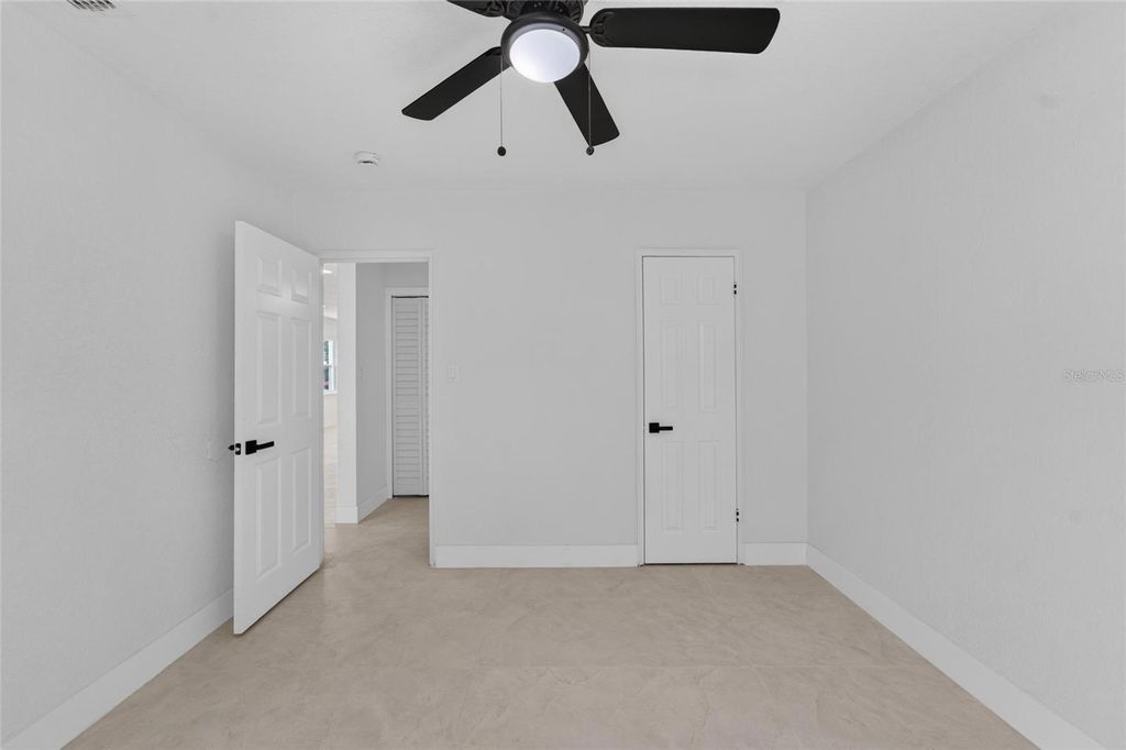 Image 46 of property listing at 4711 W LAWN AVENUE, Tampa, FL 33611