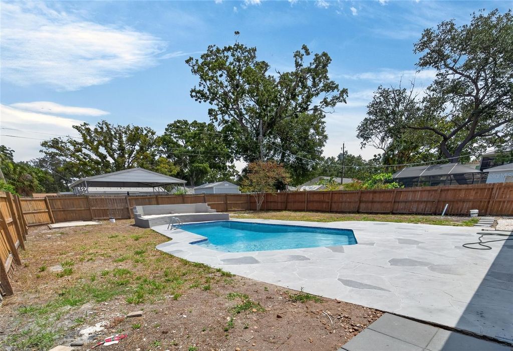 Image 49 of property listing at 4711 W LAWN AVENUE, Tampa, FL 33611