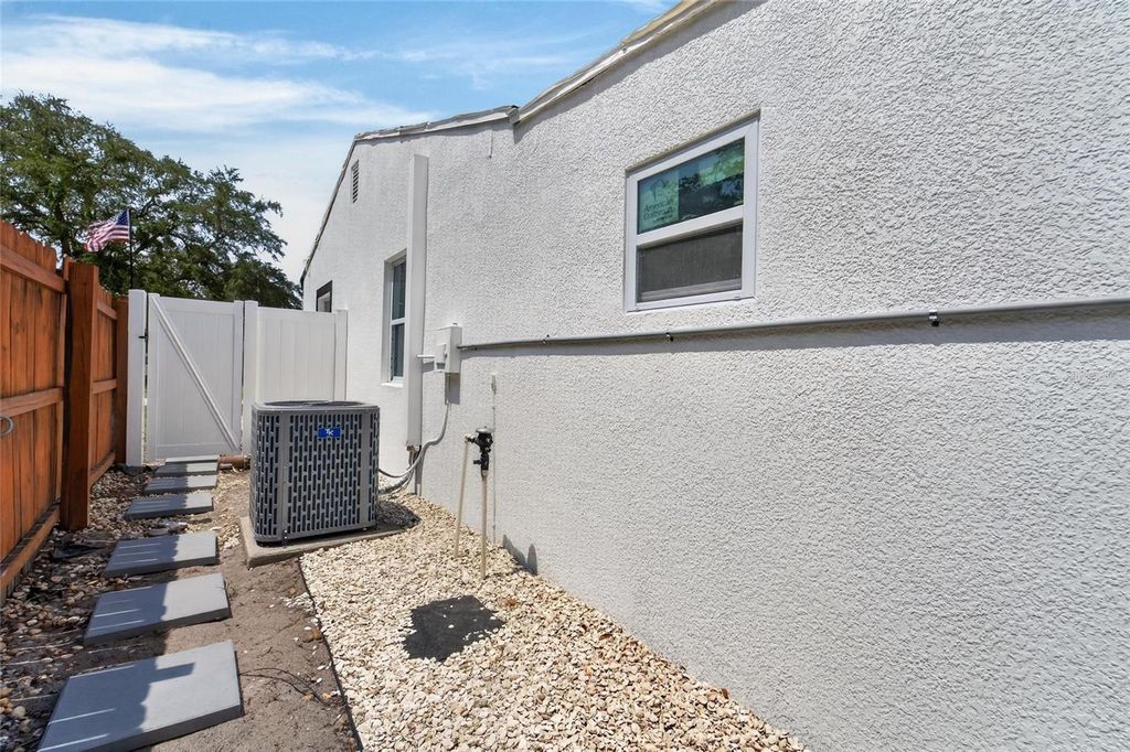 Image 64 of property listing at 4711 W LAWN AVENUE, Tampa, FL 33611