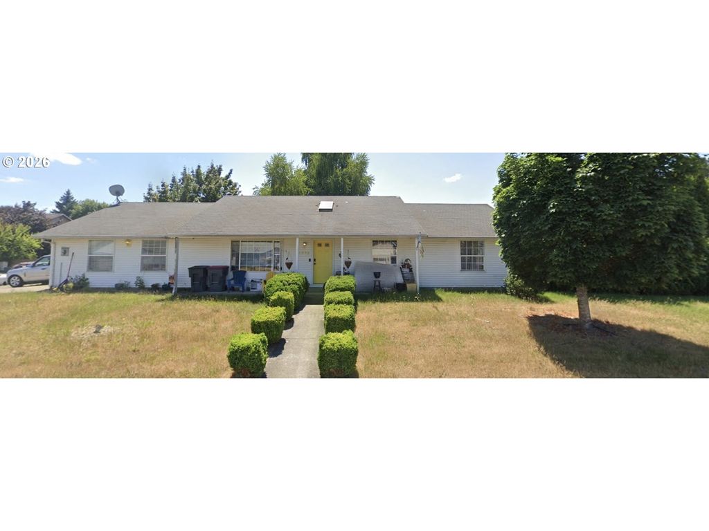 Image 1 of property listing at 1570 Sw FELLOWS St, Mc Minnville, OR 97128