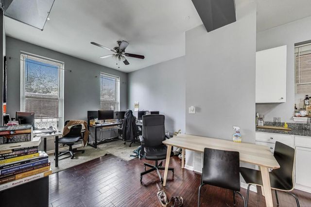 1225 W Erie Street, Chicago, IL 60642