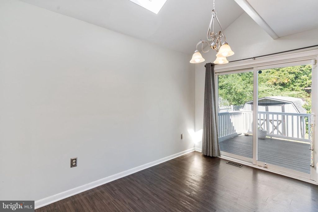Image 12 of property listing at 8305 CIRCLE DR, Lusby, MD 20657