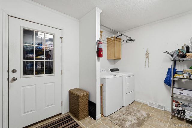 11186 Chestnut Hill Court, Green Oak Township, MI 48178