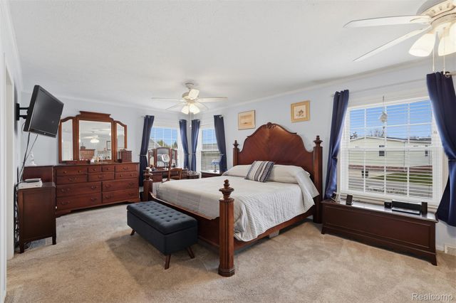 11186 Chestnut Hill Court, Green Oak Township, MI 48178