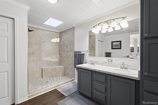 11186 Chestnut Hill Court, Green Oak Township, MI 48178