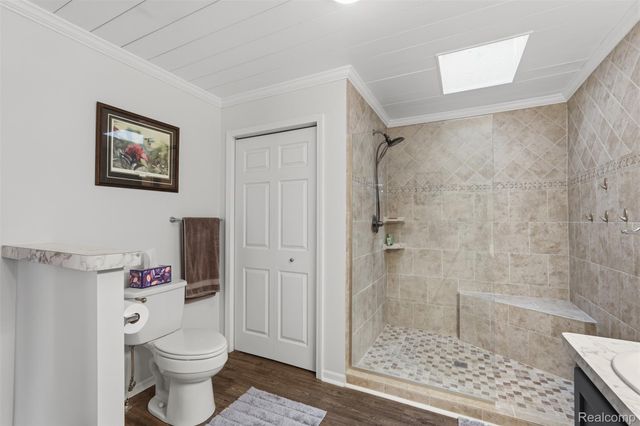 11186 Chestnut Hill Court, Green Oak Township, MI 48178