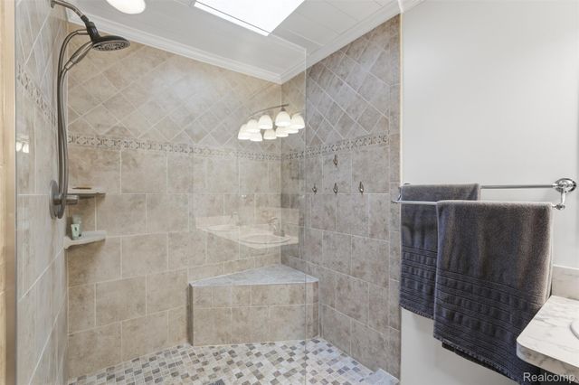 11186 Chestnut Hill Court, Green Oak Township, MI 48178