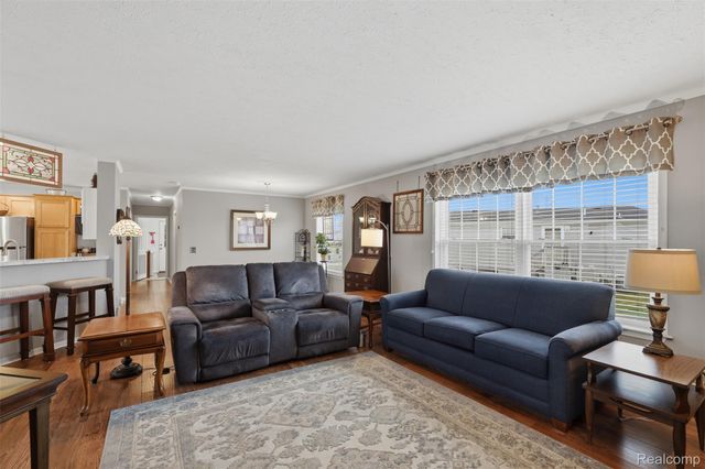 11186 Chestnut Hill Court, Green Oak Township, MI 48178