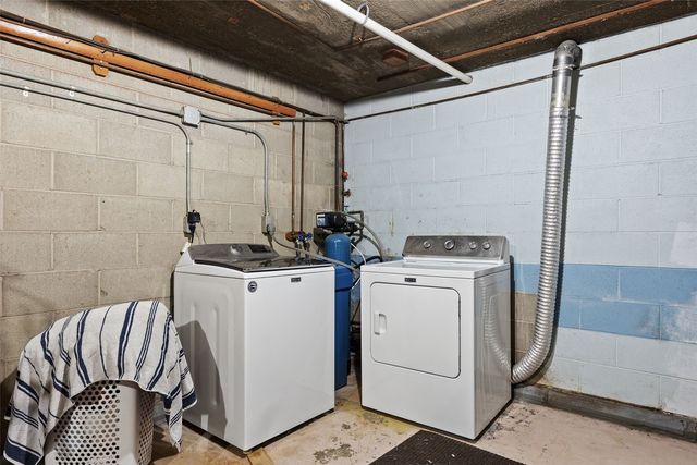 735 14th Ave, Coralville, IA 52241