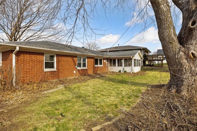 735 14th Ave, Coralville, IA 52241