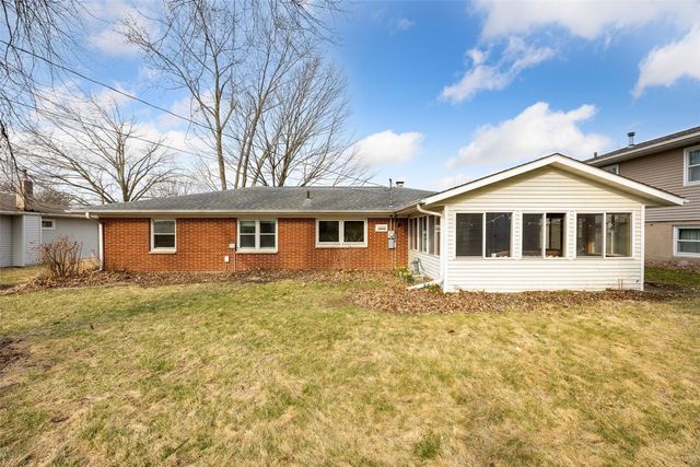 735 14th Ave, Coralville, IA 52241