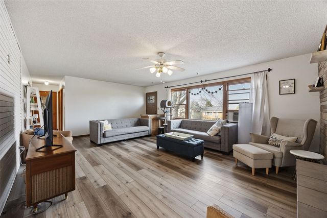 735 14th Ave, Coralville, IA 52241