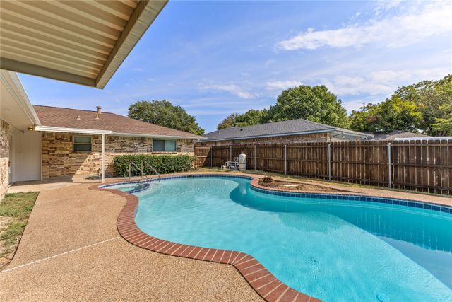 610 Flamingo Way, Duncanville, TX 75116