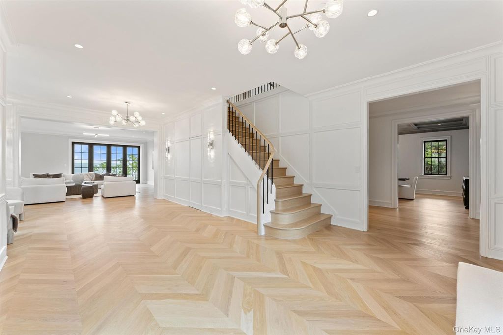 104 Premium Point, Mamaroneck, NY 10801 — photo 4