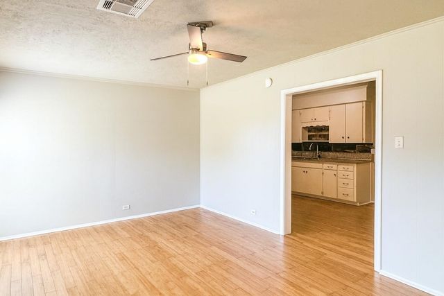 816 1st Street, La Marque, TX 77568