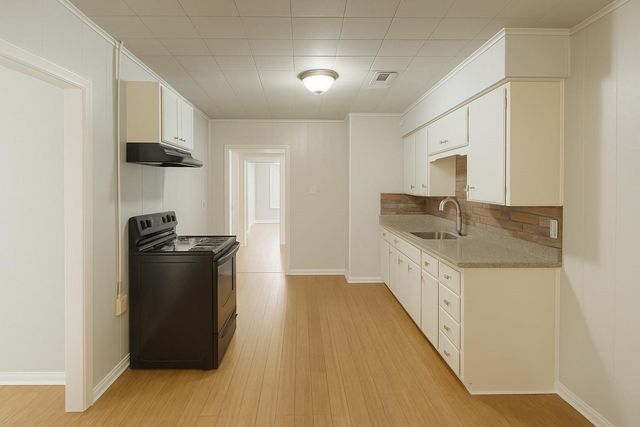 816 1st Street, La Marque, TX 77568