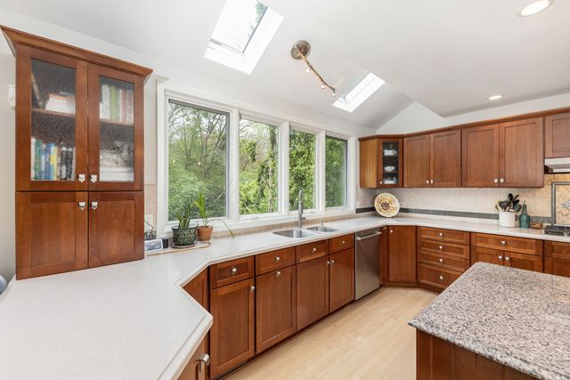 5419 Grand Avenue, Downers Grove, IL 60515
