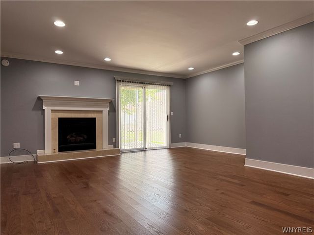 24 Sugar Berry Lane, Amherst, NY 14221