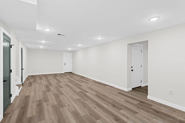 6750 Elbrook Avenue, Amberley, OH 45237