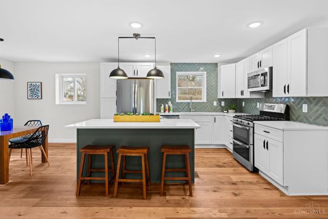 6750 Elbrook Avenue, Amberley, OH 45237