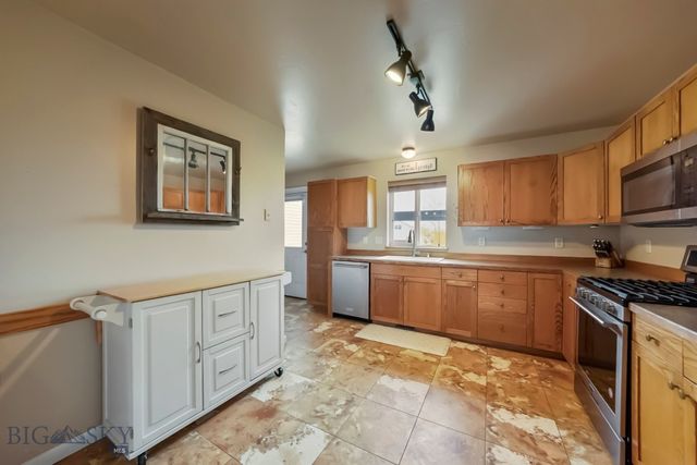 174 Heidi Lane, Belgrade, MT 59714