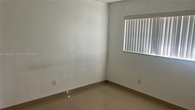 15205 NE 6th Ave D301, Miami, FL 33162