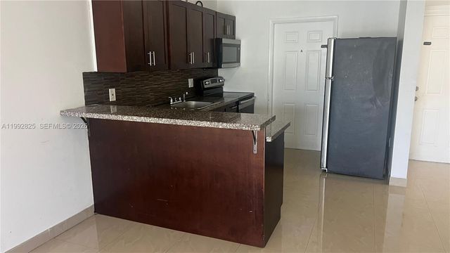 15205 NE 6th Ave D301, Miami, FL 33162