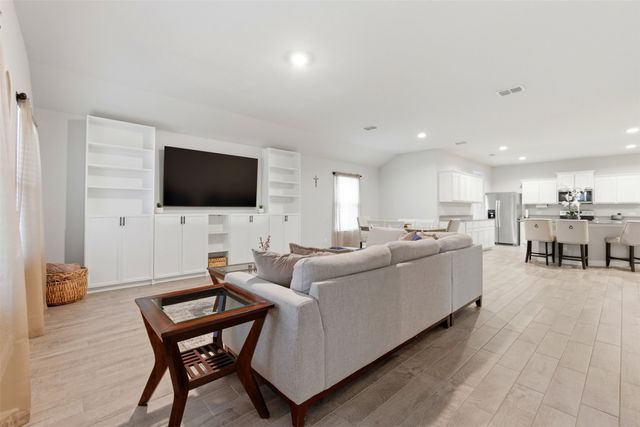 644 Griffith Park Trail, Alvarado, TX 76009