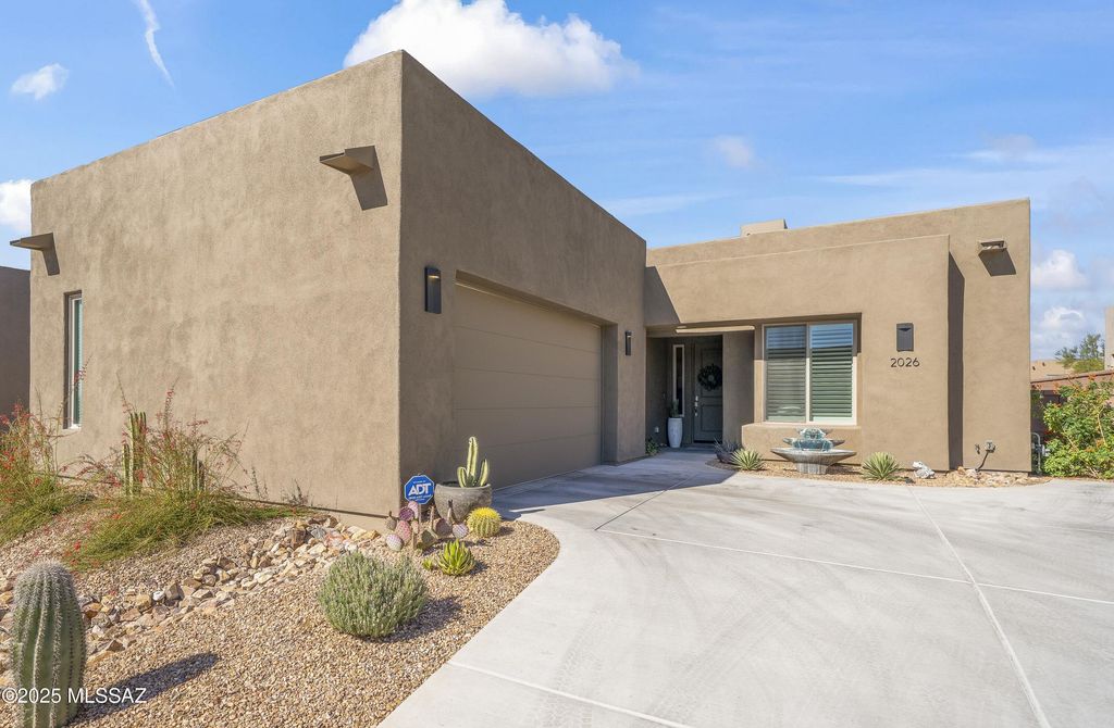 2026 W Spotted Toad Court, Tucson, AZ 85704