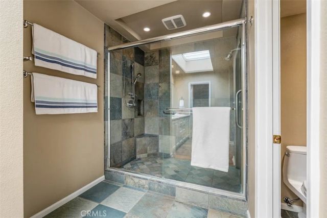 2 Rocky Glen, Irvine, CA 92603