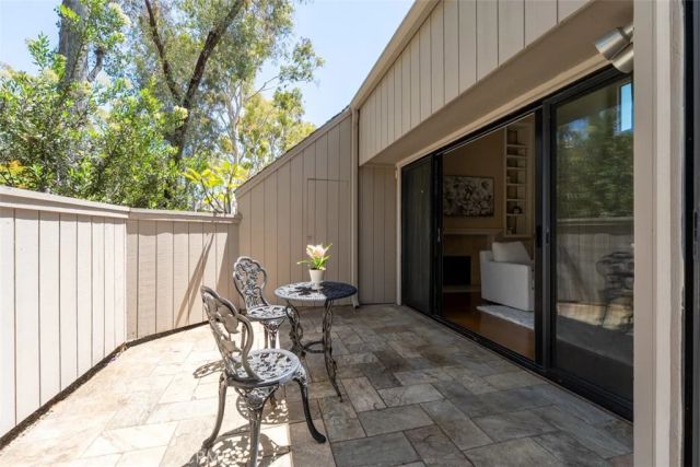 2 Rocky Glen, Irvine, CA 92603