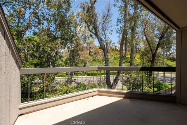 2 Rocky Glen, Irvine, CA 92603
